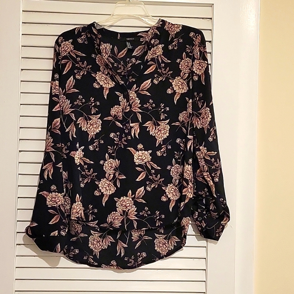 NWOT Forever 21 floral light flowy blouse sz Medium